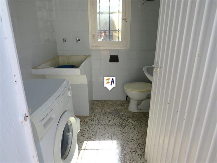 Image No.17-3 Bed Property for sale