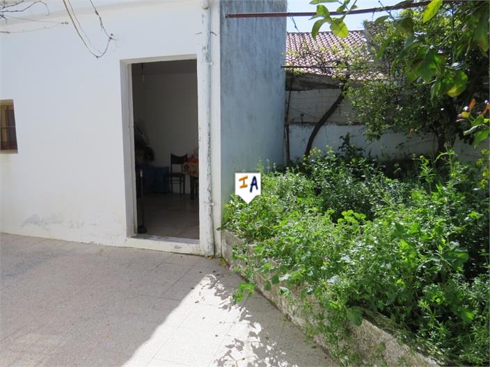 Image No.10-3 Bed Property for sale