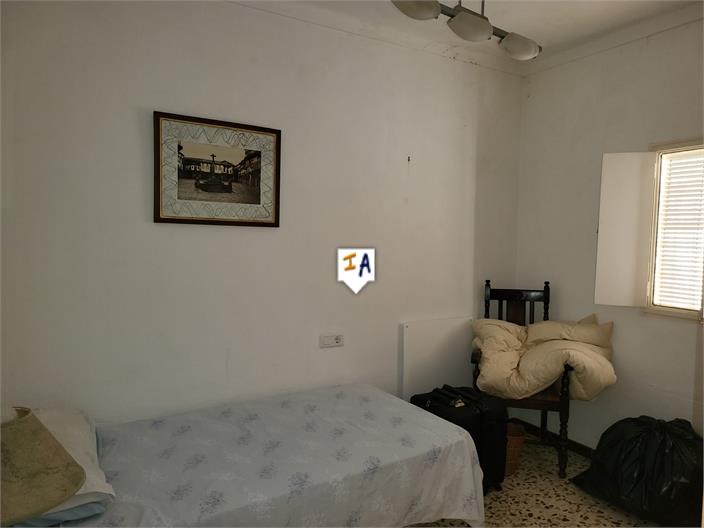 Image No.13-3 Bed House for sale