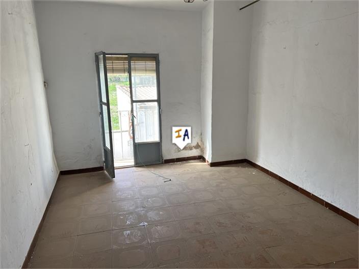 Image No.11-5 Bed House for sale