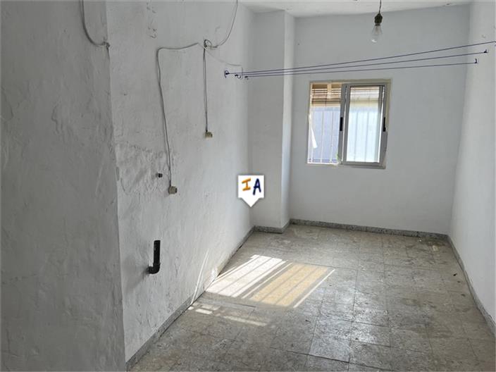 Image No.13-5 Bed House for sale