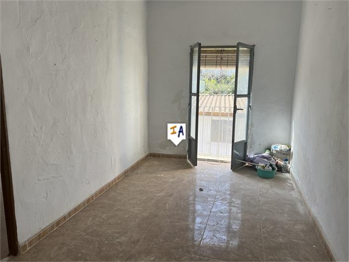 Image No.10-5 Bed House for sale