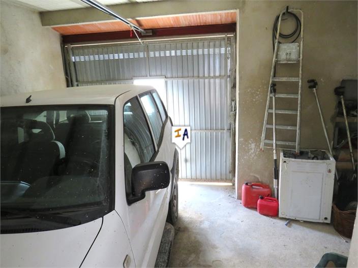 Image No.16-4 Bed House for sale