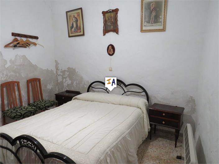 Image No.7-4 Bed House for sale