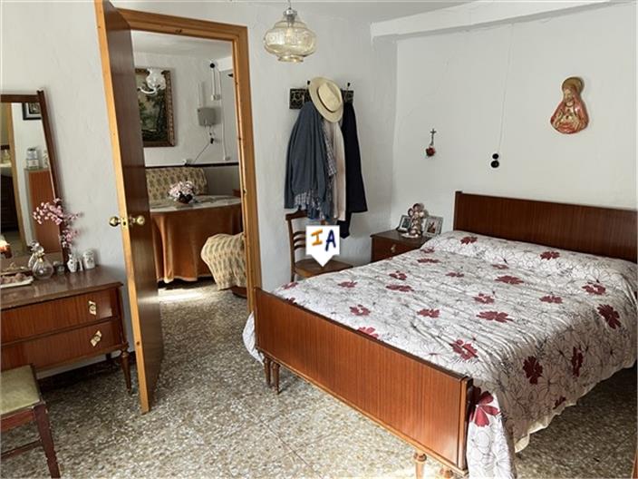 Image No.14-2 Bed House for sale