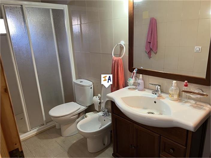 Image No.7-2 Bed House for sale