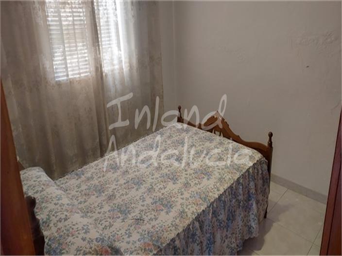 Image No.11-2 Bed House for sale