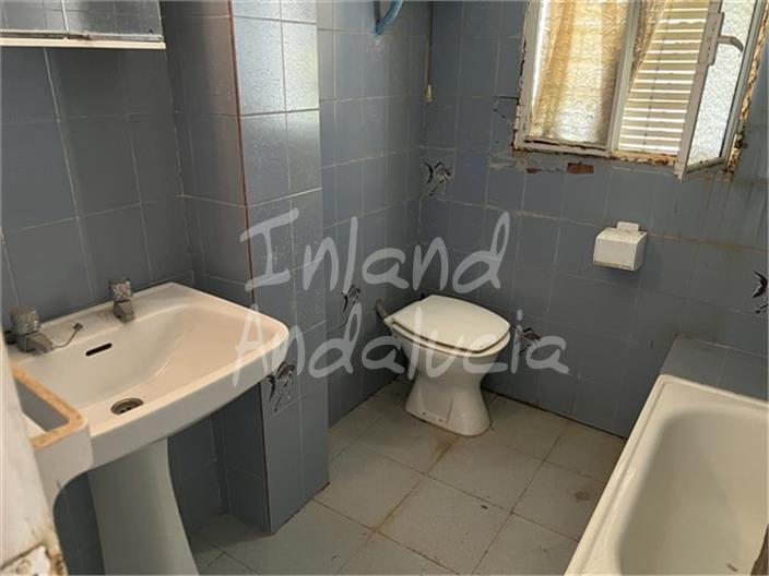 Image No.5-5 Bed House for sale