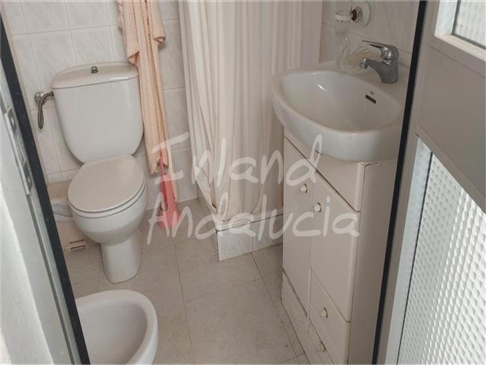 Image No.13-4 Bed House for sale