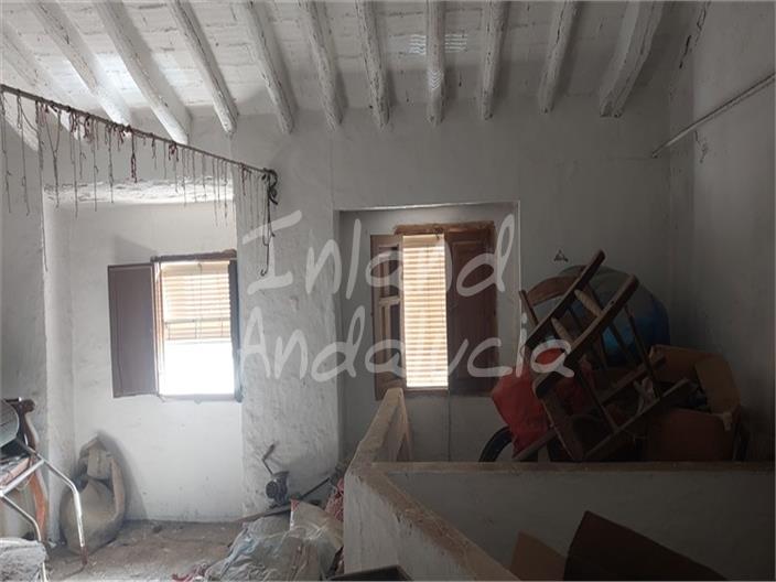 Image No.14-4 Bed House for sale