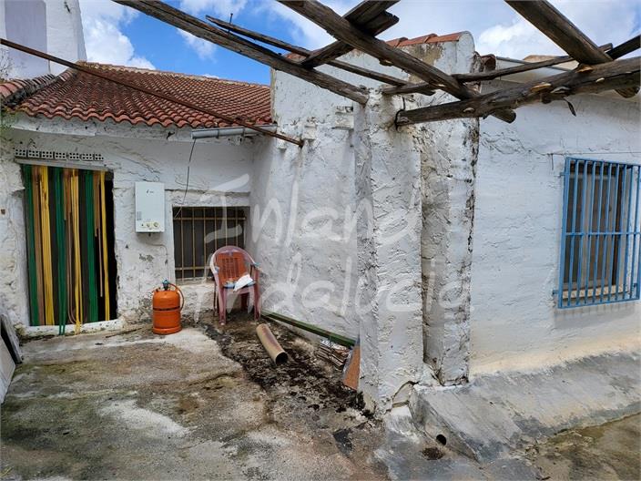 Image No.13-1 Bed House for sale