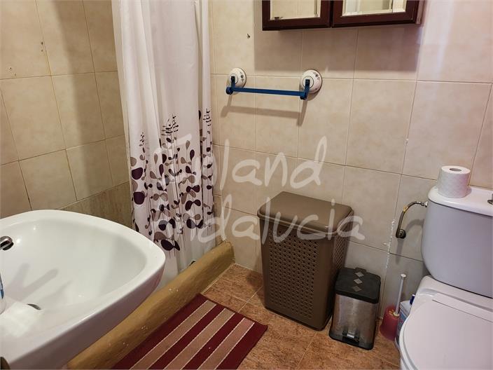 Image No.17-1 Bed House for sale