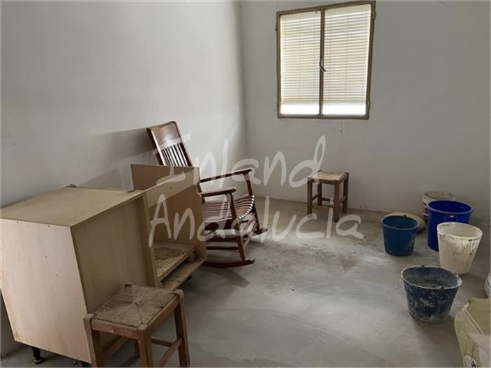 Image No.4-4 Bed House for sale