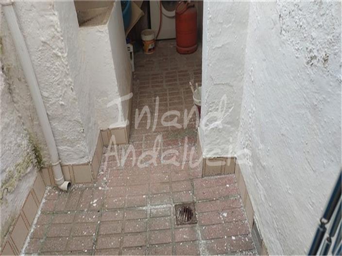 Image No.14-3 Bed House for sale