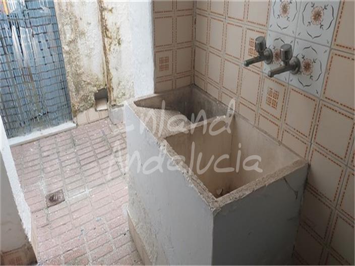 Image No.16-3 Bed House for sale