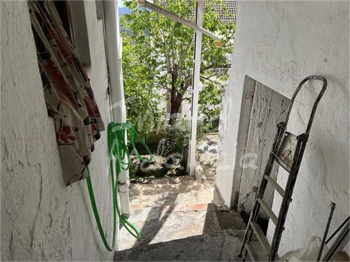 Image No.11-5 Bed House for sale