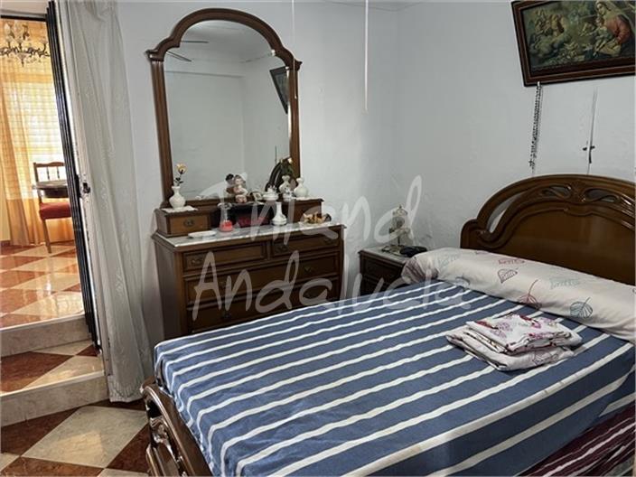 Image No.13-5 Bed House for sale