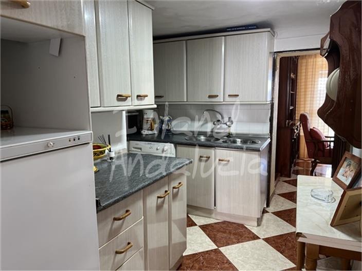 Image No.7-5 Bed House for sale