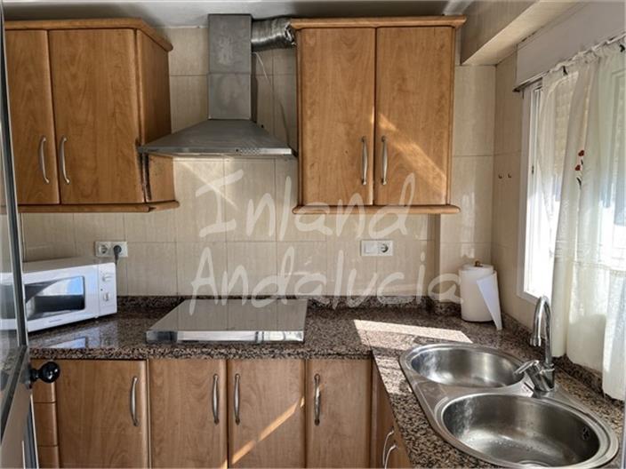 Image No.8-5 Bed House for sale