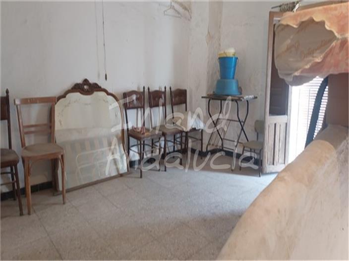 Image No.7-3 Bed House for sale