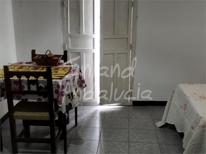 Image No.14-5 Bed House for sale