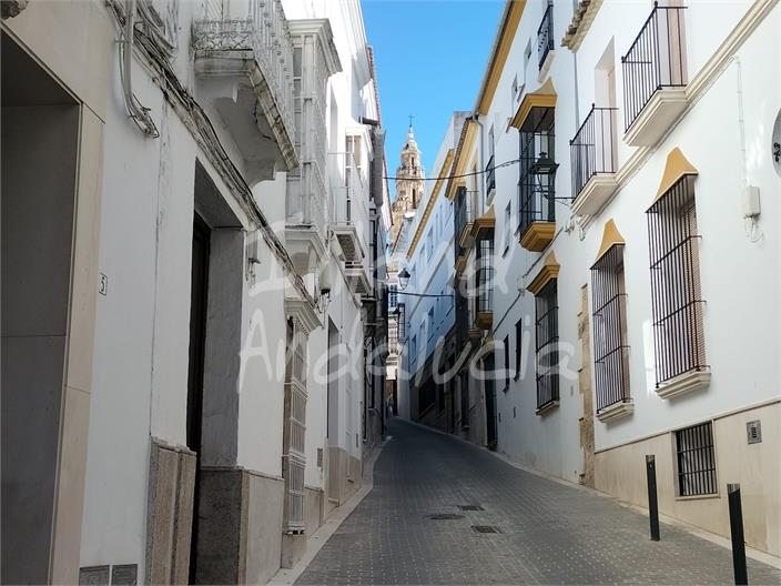 Image No.17-5 Bed House for sale