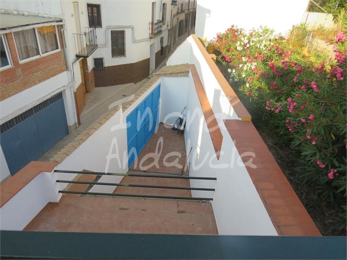 Image No.13-3 Bed House for sale