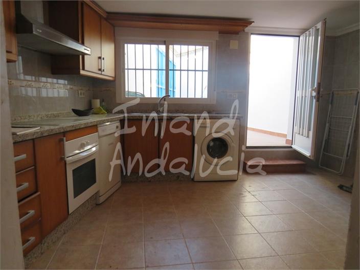 Image No.9-3 Bed House for sale