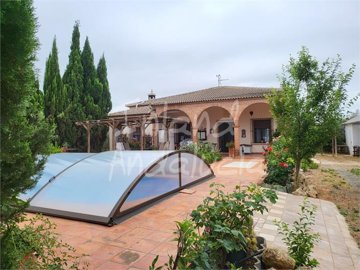 1 - Casariche, Villa