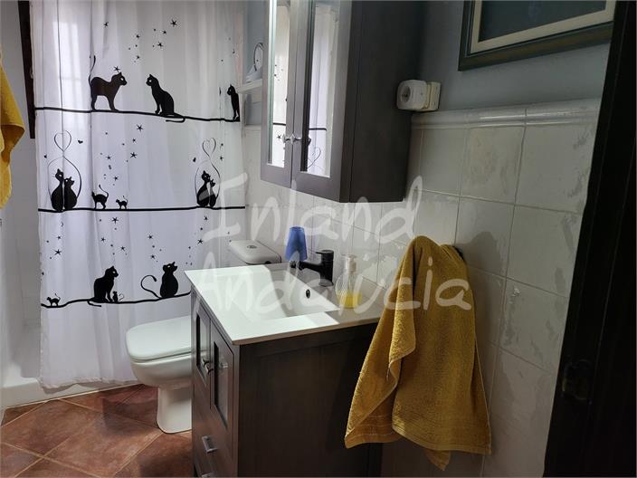 Image No.17-3 Bed Villa for sale