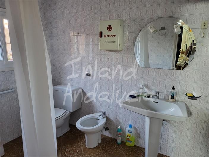 Image No.16-4 Bed House for sale