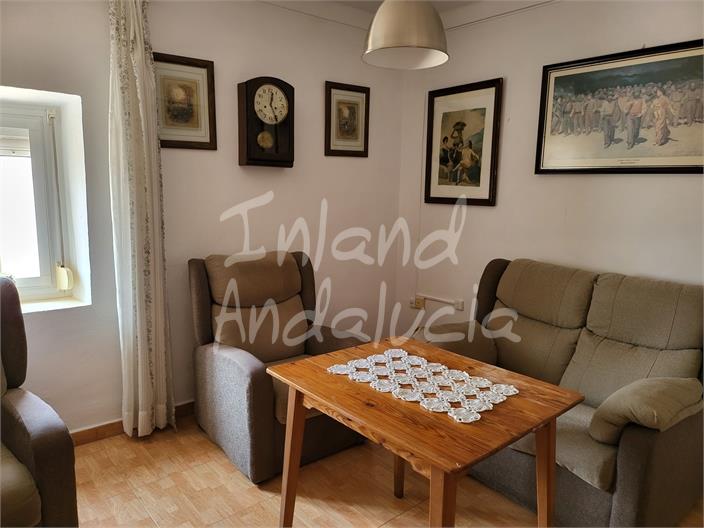 Image No.8-4 Bed House for sale