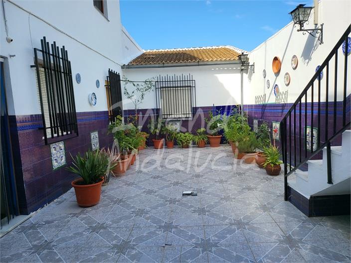 Image No.3-5 Bed Property for sale