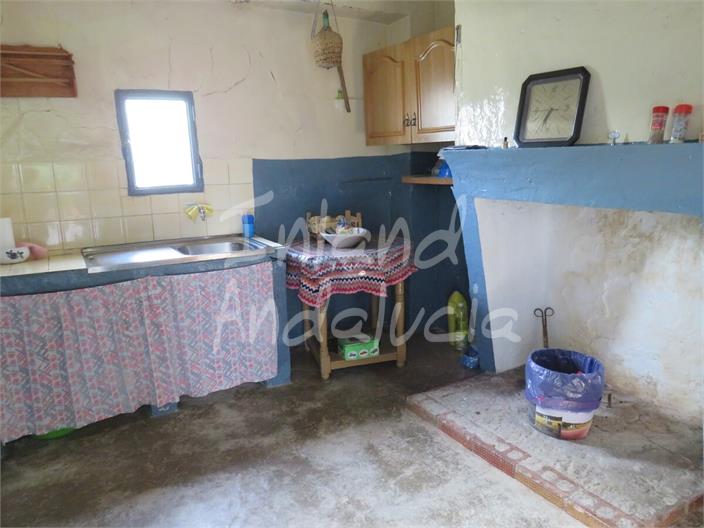 Image No.15-5 Bed Farmhouse for sale