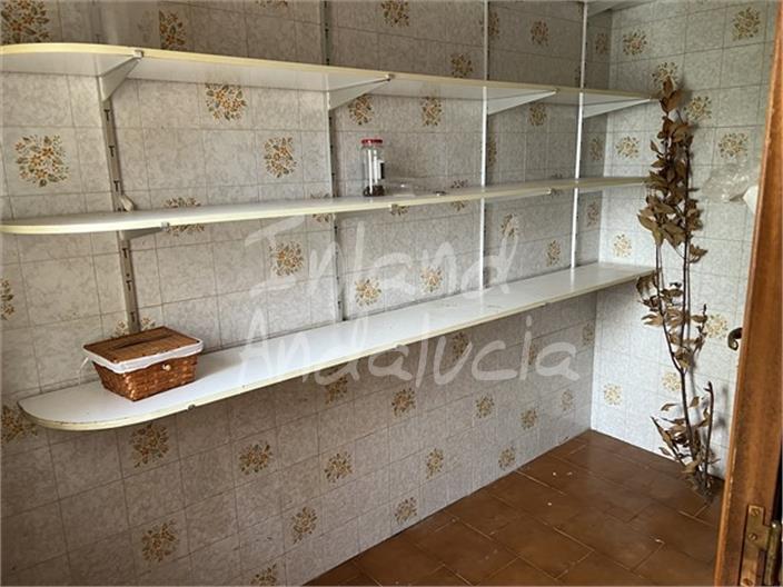 Image No.13-4 Bed House for sale