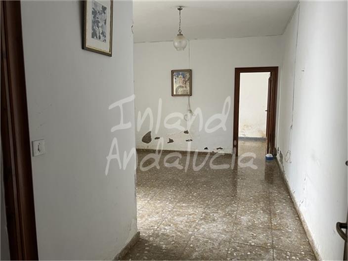 Image No.15-4 Bed House for sale