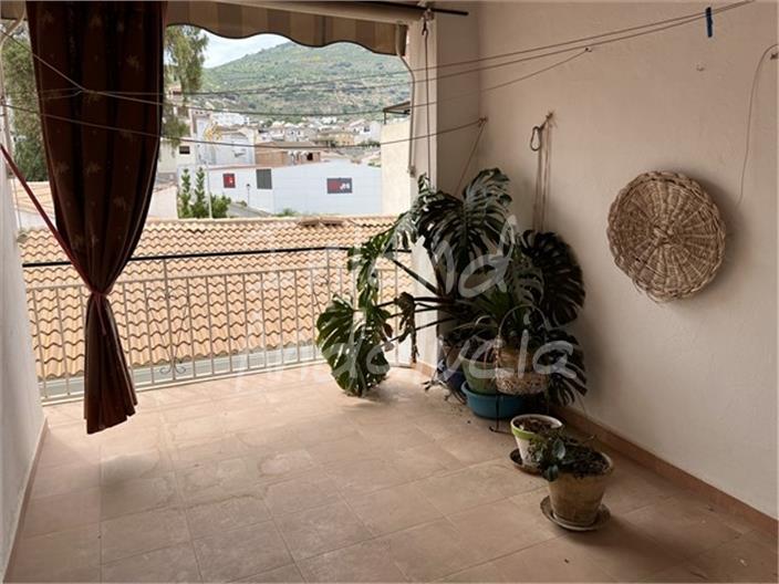 Image No.3-4 Bed House for sale