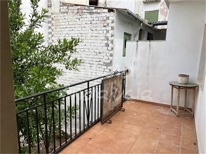 Image No.8-4 Bed House for sale