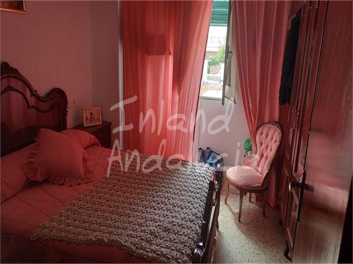 Image No.14-6 Bed House for sale