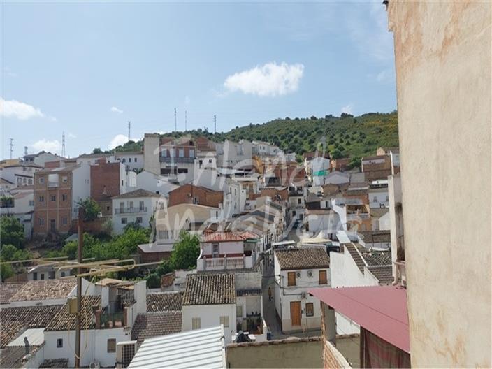 Image No.5-6 Bed House for sale