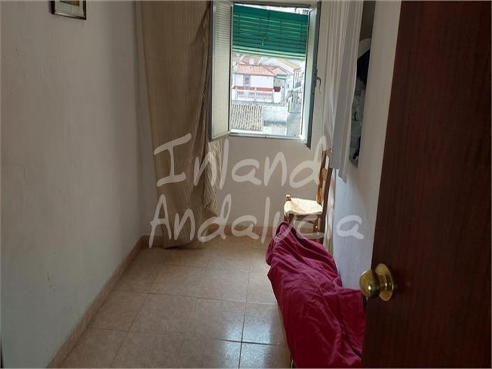 Image No.10-6 Bed House for sale