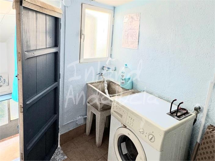 Image No.11-2 Bed House for sale