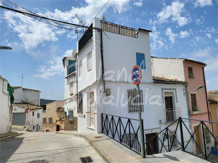 Image No.15-2 Bed House for sale