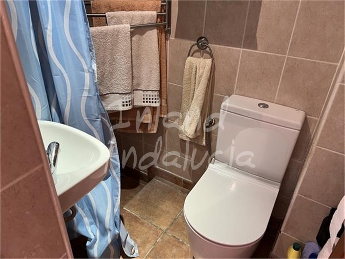 Image No.12-3 Bed House for sale