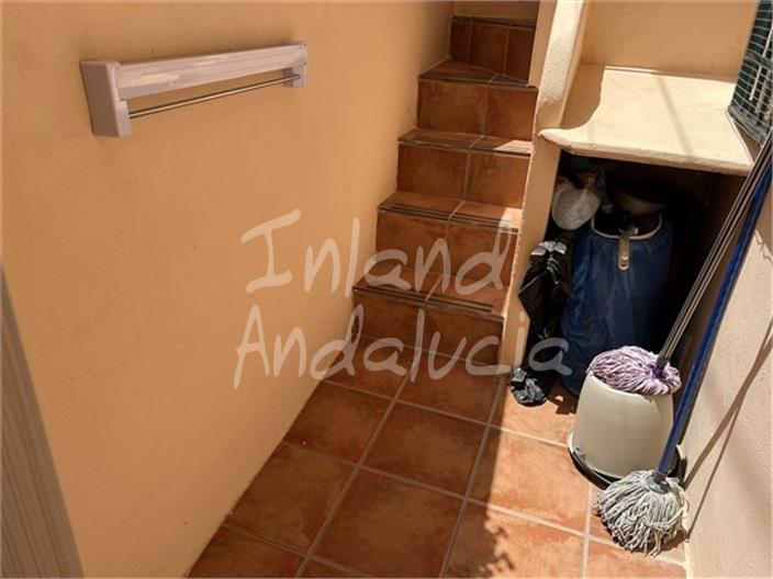 Image No.15-3 Bed House for sale