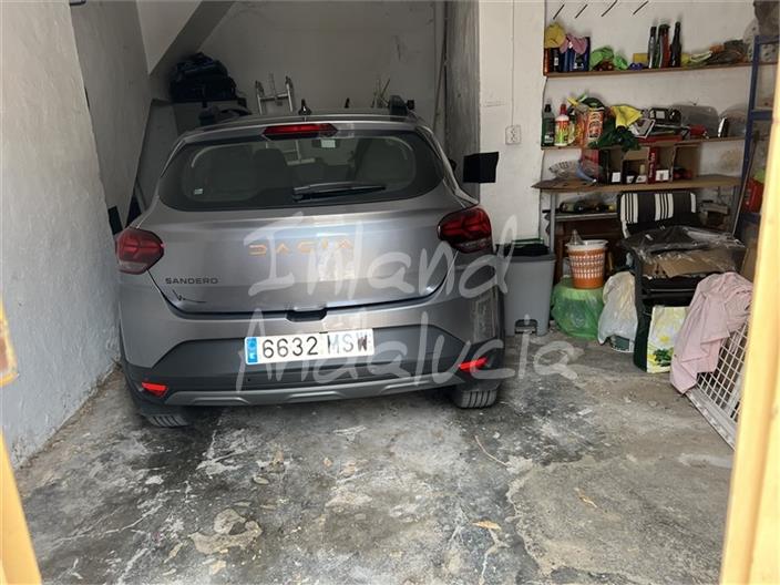 Image No.17-3 Bed House for sale