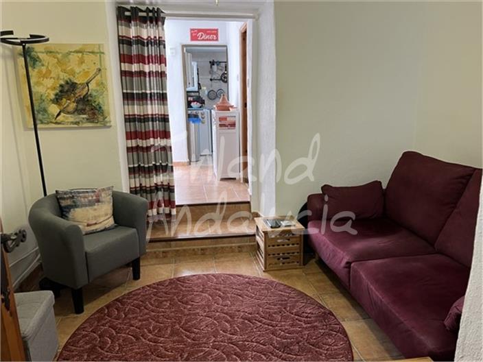 Image No.8-3 Bed House for sale