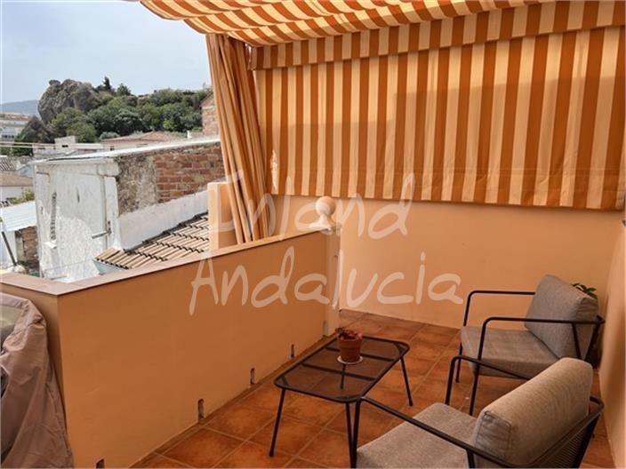 Image No.9-3 Bed House for sale