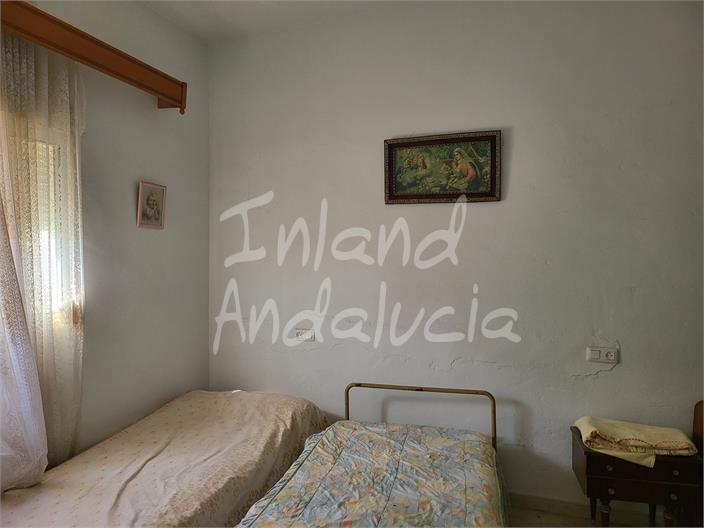 Image No.10-2 Bed House for sale