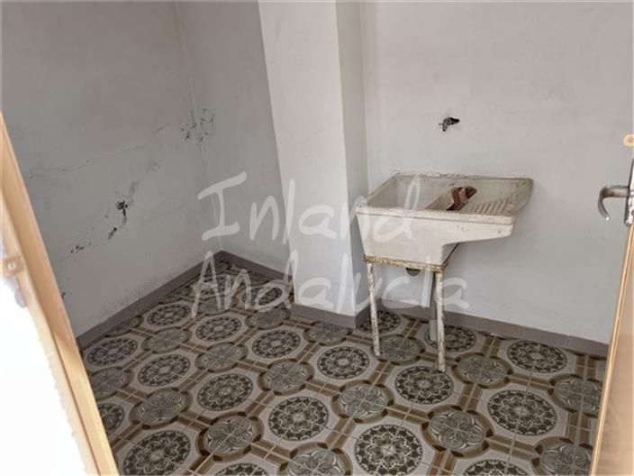 Image No.3-6 Bed Property for sale